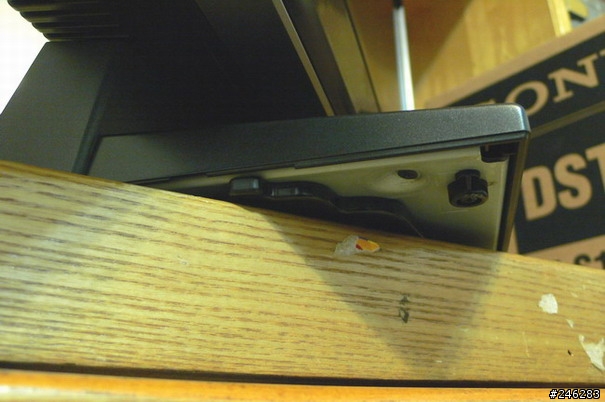 購入 Sony BRAVIA KDL-32D300A [開箱]