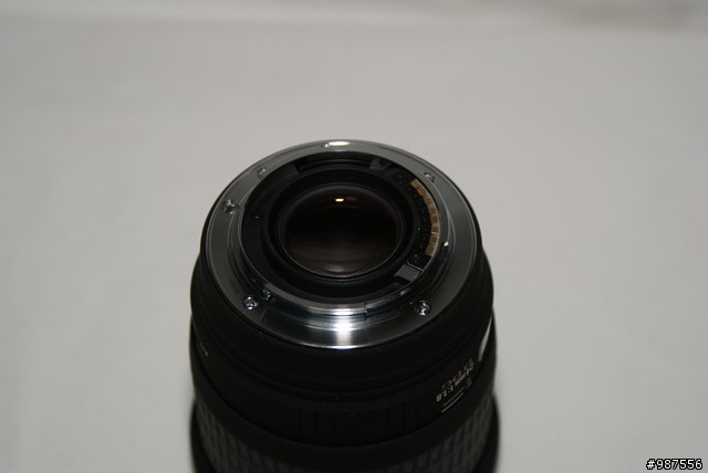 [分享]-室內好用的大光圈定焦鏡 sigma 24mm F1.8入手