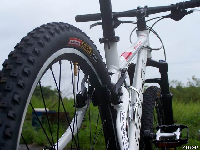 [分享]08年fuji Tahoe V(珍珠白)
