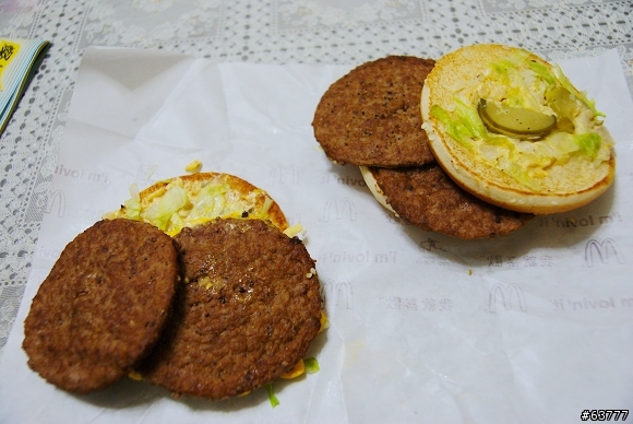 [開箱文] 麥當勞無敵大麥克.... 無敵的喔!
