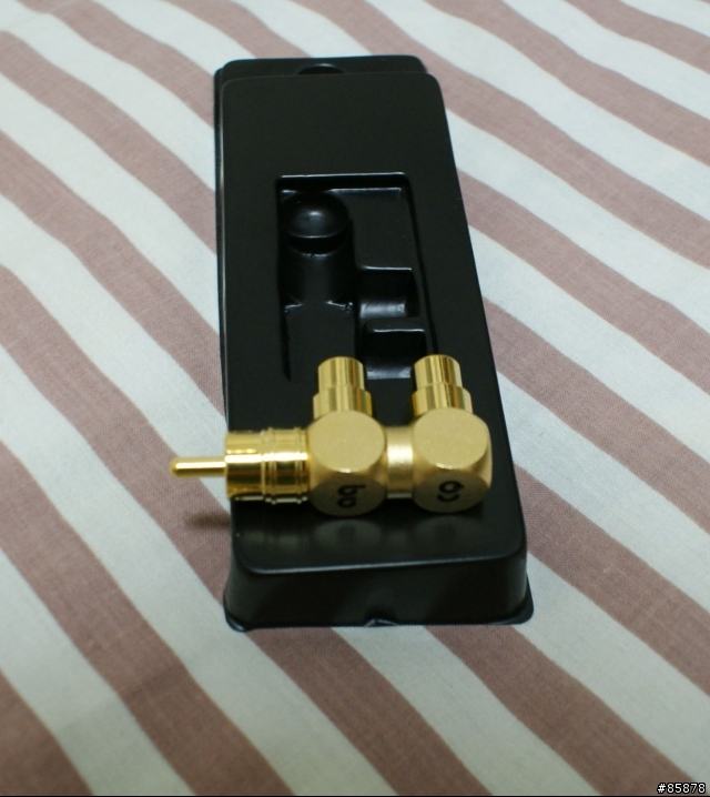 [開盒分享]Audioquest Male RCA 2 Female / RCA一轉二轉接頭