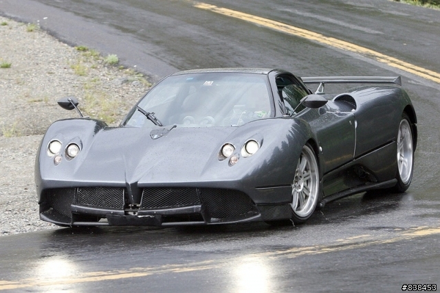 Zonda F 跑車and Bugatti Veyron Targa 敞篷版