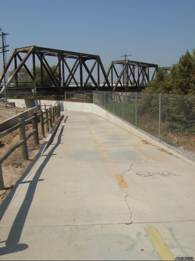 [LA遊記] 從荒地到海天無邊 - San Gabriel River Bike Route (圖多)