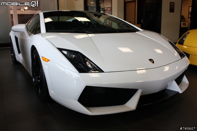 藍寶堅尼 &  LP560-4