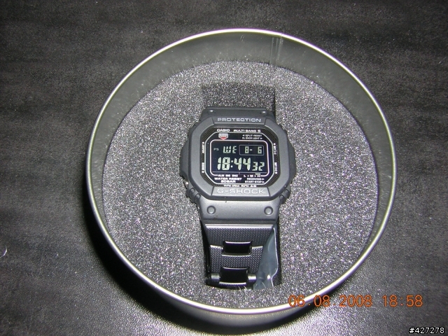 在下也去拜了一支CASIO SHOCK GW-M5600BC電波錶
