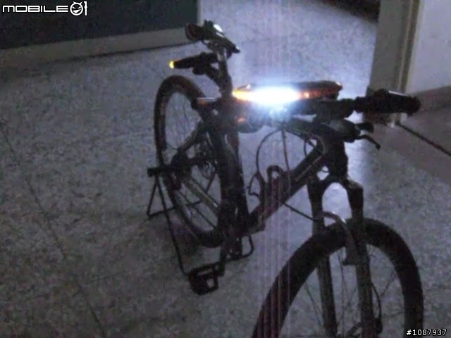 [分享]自行車無線控制方向燈組