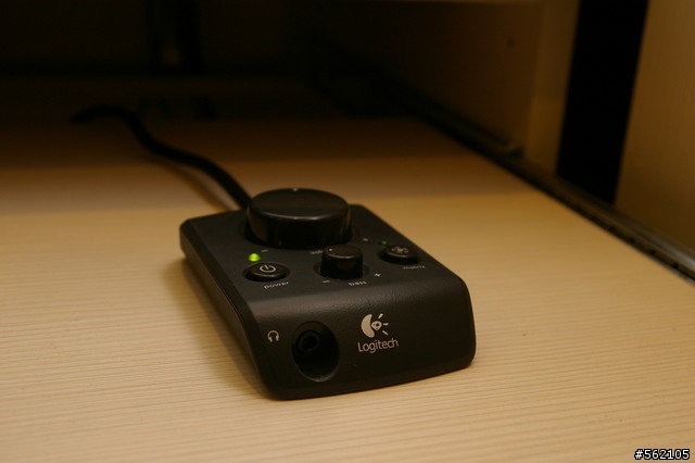 小房間裝5.1聲道...x-540+腳架..