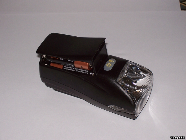 [不專業車燈測試]過去的那個光之便宜又大碗 D-light CG-104 鹵素燈（8/14新增初改完成）
