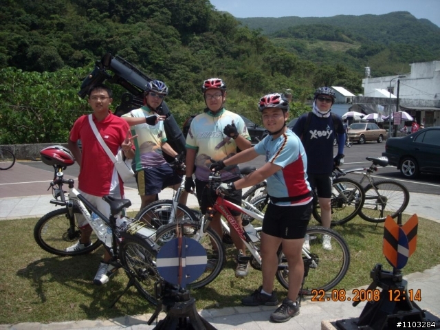 基隆和平島 ～福隆草領隧道５人團體
