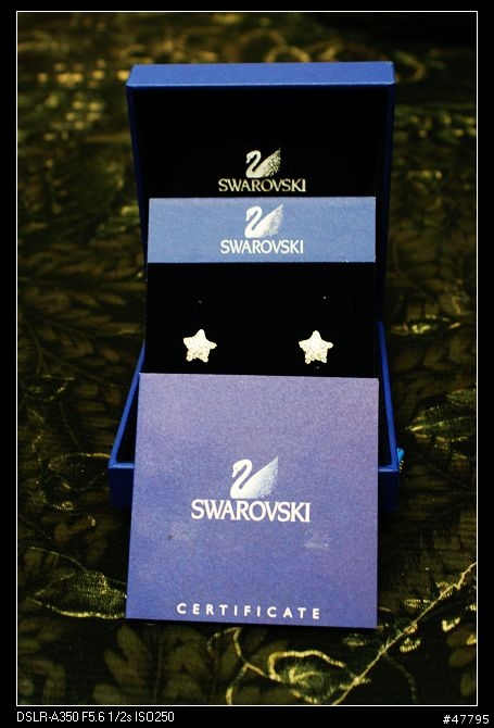 (分享)準備送出的七夕小禮物~SWAROVSKI星星耳環