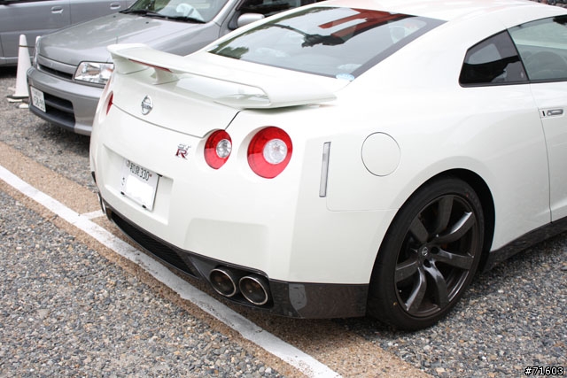 去日本玩看到的GT-R