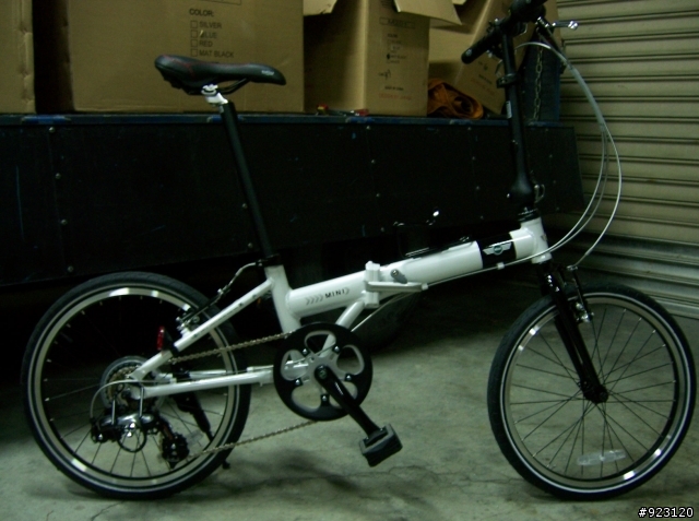 mini單車--20吋鋁合金折疊車..有著正版汽車mini商標的腳踏車喔!