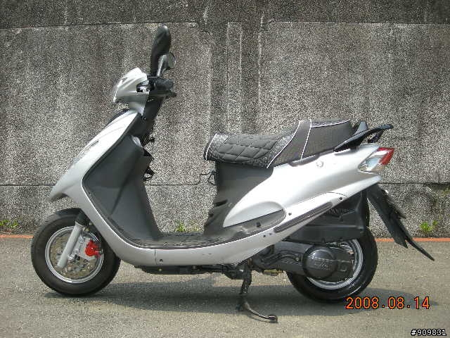 [分享] 低調高手125R~
