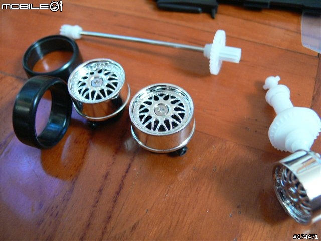 [勸敗] Tomy 的Drift Pakage Light R34