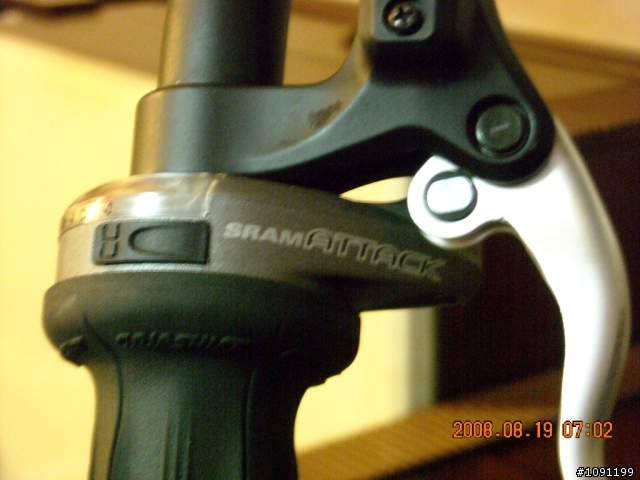 [分享]Echo XR+碼表 + Sram 轉把 + Giyo 打氣筒