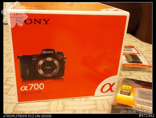 [開箱文] 邁進 中階單眼「Sony DSLR α700」