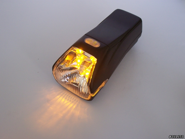 [不專業車燈測試]過去的那個光之便宜又大碗 D-light CG-104 鹵素燈（8/14新增初改完成）
