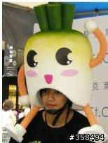 又補照片囉..<<分享美妝活動照>>拔起粉刺，真的像拔蘿蔔呦!!