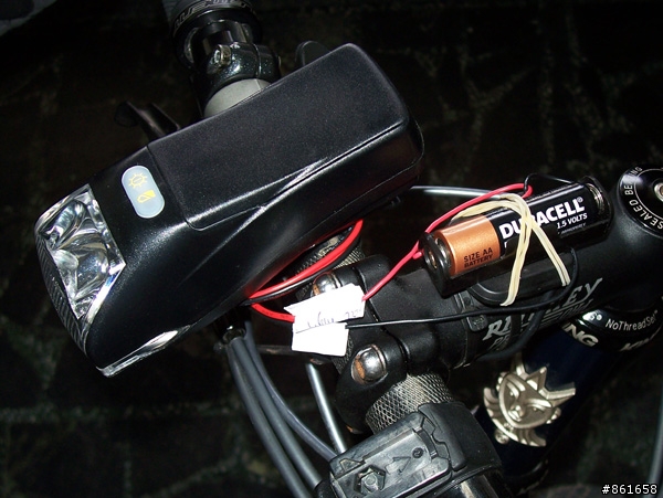 [不專業車燈測試]過去的那個光之便宜又大碗 D-light CG-104 鹵素燈（8/14新增初改完成）