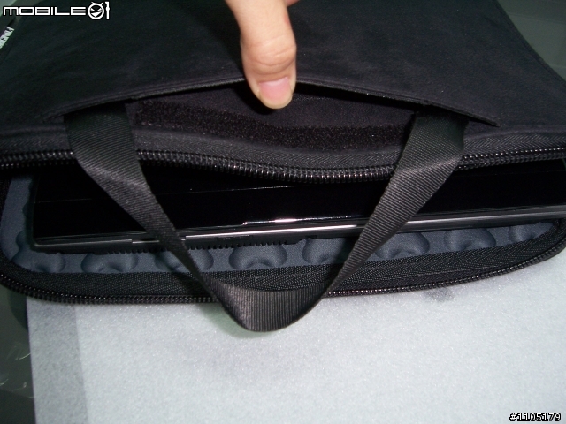 【開箱文】Fujitsu P8010 筆電保護袋-IFIT DA 823
