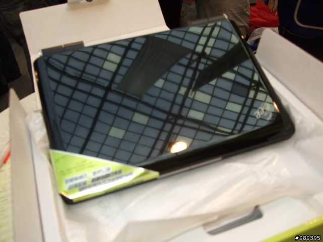 應用展買EEE PC抽到瓦力限量手錶(內有EPC妹妹)