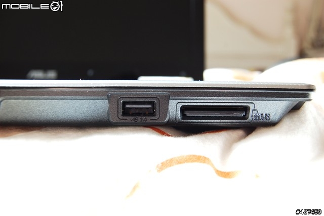 [新機入荷]ASUS M51VA 開箱文