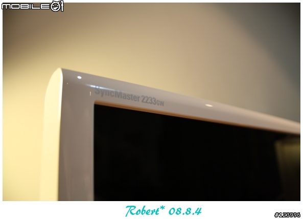 [開箱]意外入手 低調奢華亮亮白 SAMSUNG 2233GW