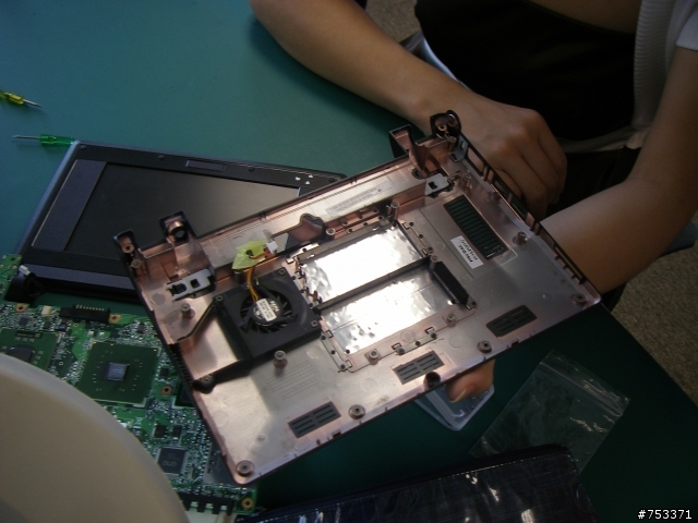 Asus Eee PC701 SURF “開箱”圖