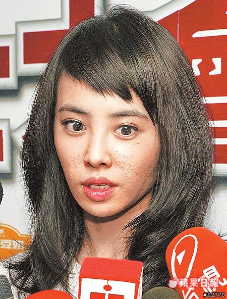 蘋果報拍的蔡依林新照~~恐怖哦