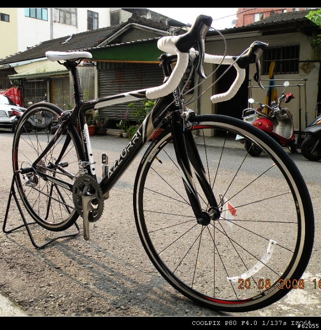 [分享]AZZURRI公路車