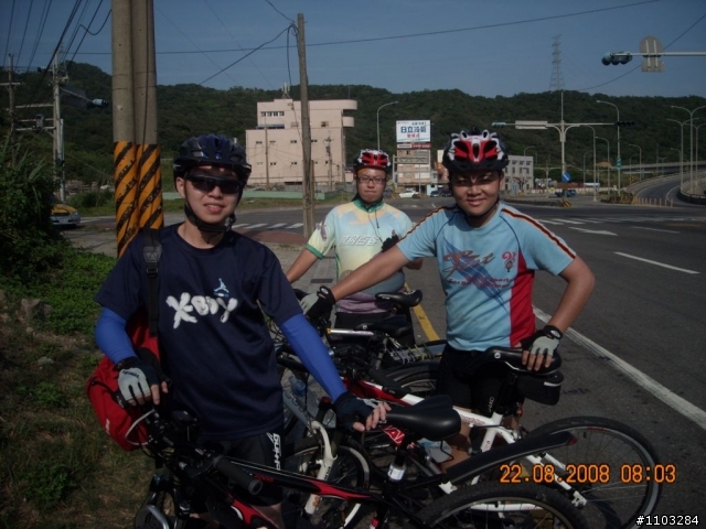 基隆和平島 ～福隆草領隧道５人團體