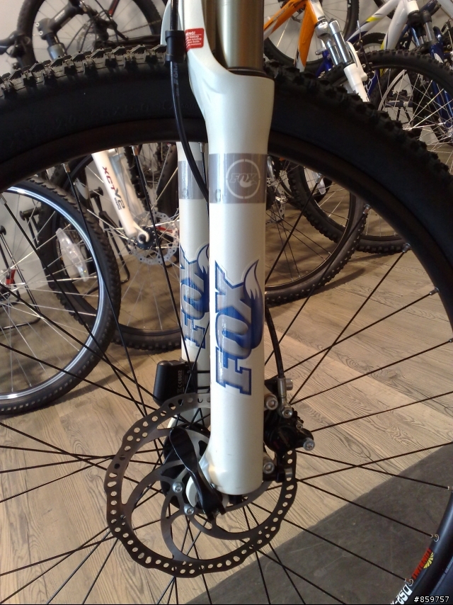 分享我的新車  Commencal