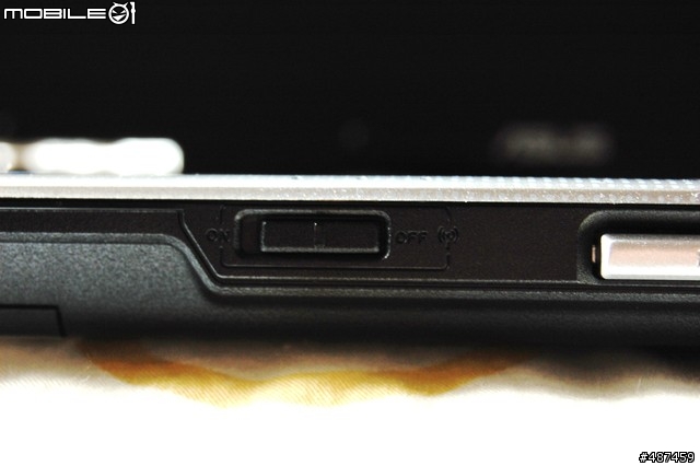 [新機入荷]ASUS M51VA 開箱文