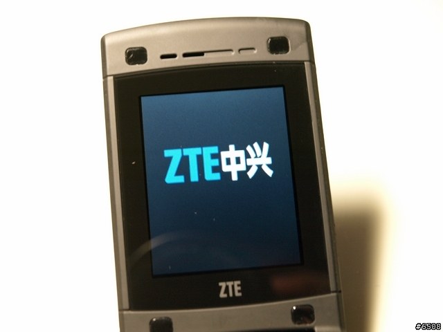 [簡單開箱]窮人3G手機 ZTE F230與新辦威寶門號經驗分享
