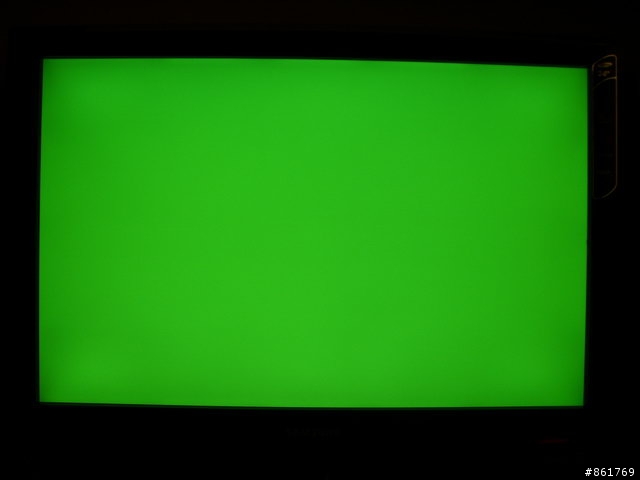 [開箱]節能省碳的新選擇 == Samsung T240 ==