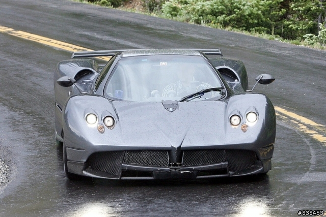 Zonda F 跑車and Bugatti Veyron Targa 敞篷版
