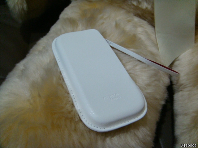 [分享]小熊帶來的美型機....珍珠白E66.....是也.....