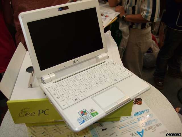 應用展買EEE PC抽到瓦力限量手錶(內有EPC妹妹)