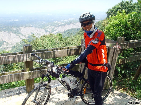中寮山遇到妖怪...........級的車友