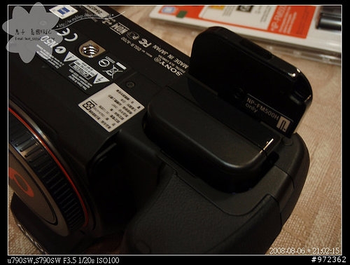 [開箱文] 邁進 中階單眼「Sony DSLR α700」
