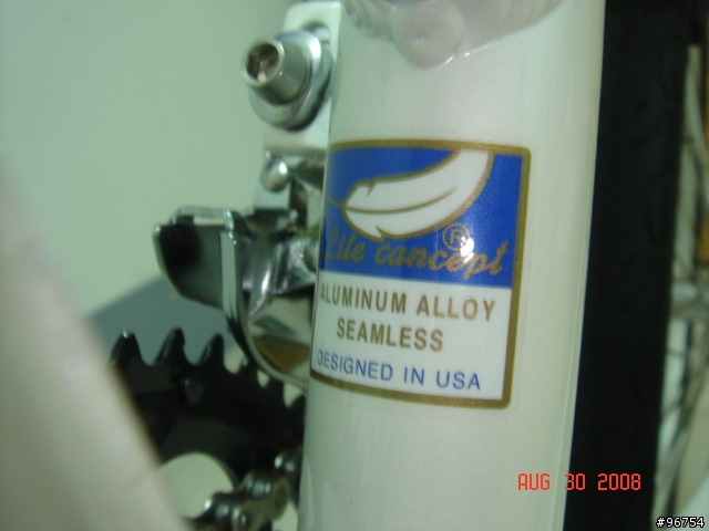 [開箱]KHS 白色 new model F20-A2 間單分享..