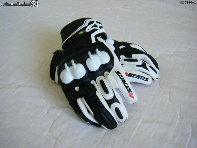 [分享]燒喔~alpinestars最新款短手套 GP-X GLOVE登場