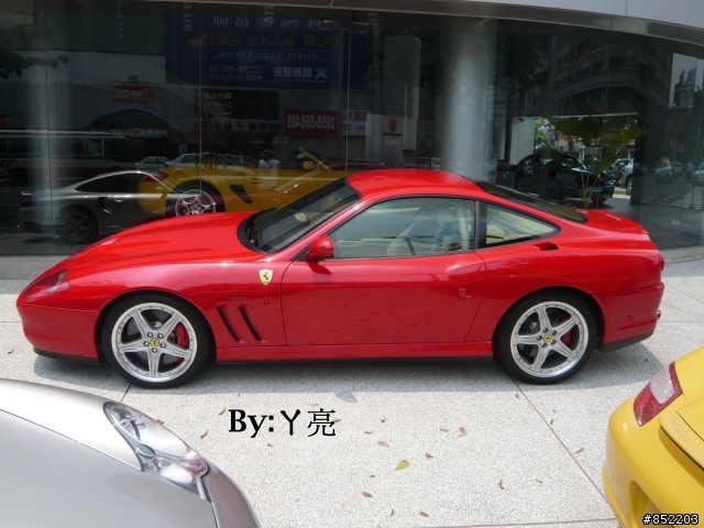 之前台中拍到的Ferrari 575M Maranello