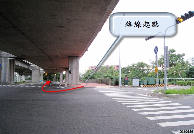 台中 烏日高鐵站繞圈