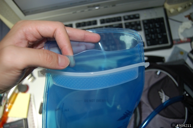 [分享自行車水袋背包] HIGH SIERRA  ２L