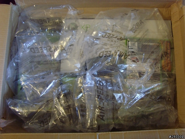 Xbox 360 Elite and tons of extra. (不專業開箱&分享喜悅文)