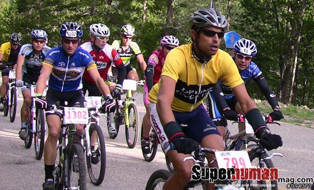 最近  阿姆斯壯 也"潦" 下去比賽登山車了 (影片與照片)