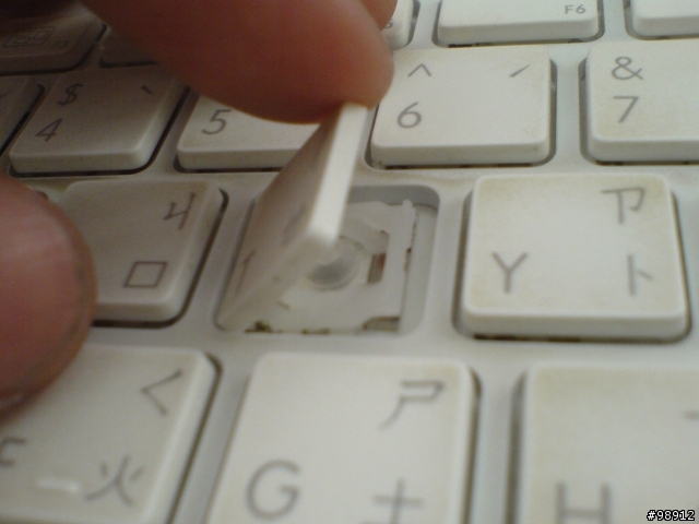 MacBook鍵盤維修問題