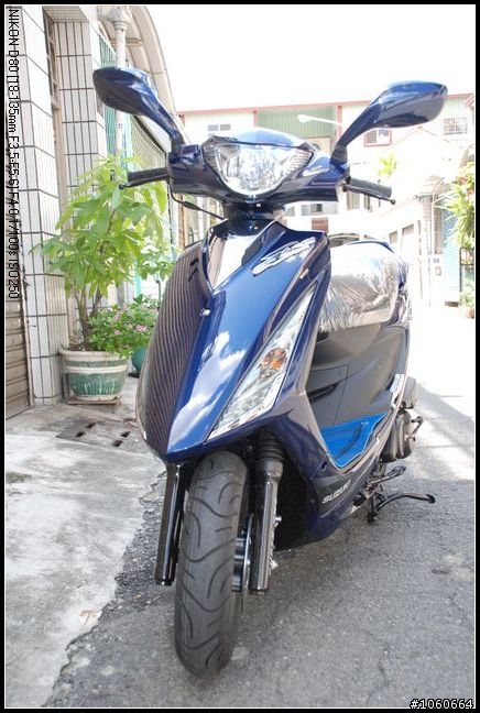 [開箱文]GSR125尊爵版普魯士藍