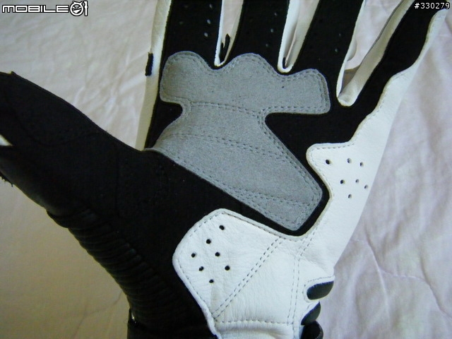 [分享]燒喔~alpinestars最新款短手套 GP-X GLOVE登場